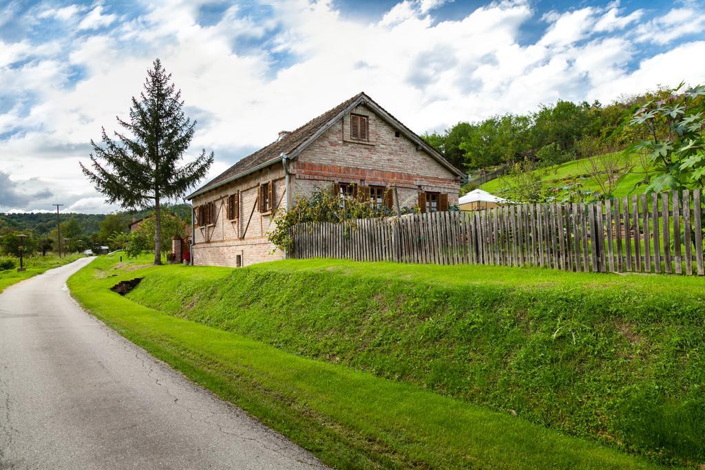 Country House "Stricev Grunt" Stara Kapela Guest House Exterior photo